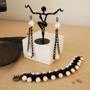 LEE ANGEL Neiman Marcus Pearl Black Metal Link Fashion Bracelet New Old Stock